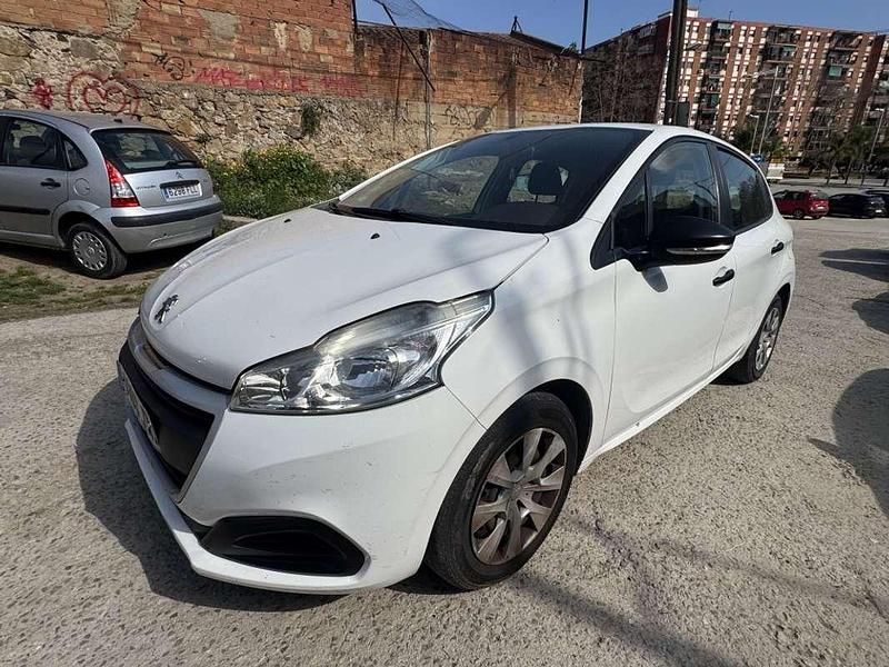 Usado Peugeot 208 Active 75 CV (55 kW) 2016 Blanco Utilitario