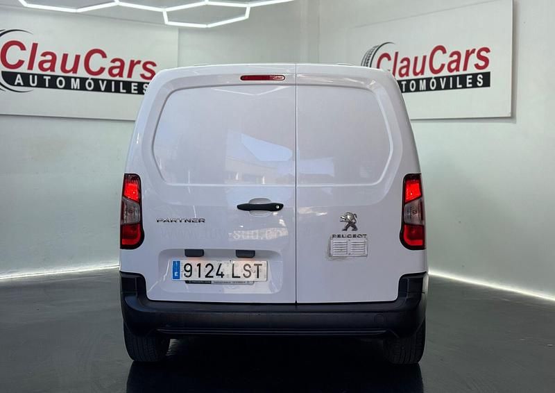Usado Peugeot Partner Premium 100 CV (73 kW) 2021 Blanco Monovolumen