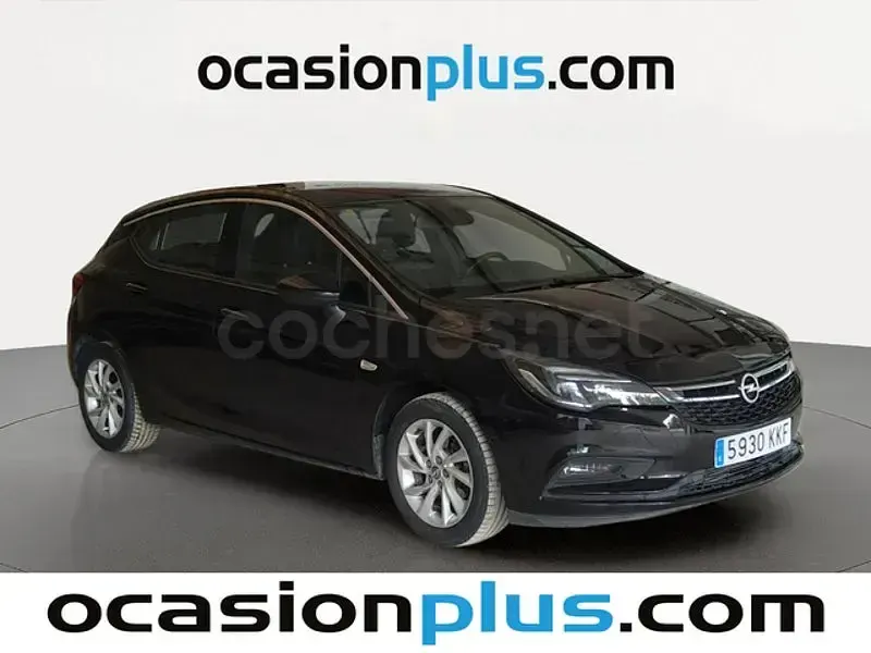 Usado Opel Astra Dynamic 125 CV (91 kW) 2018 Negro Berlina