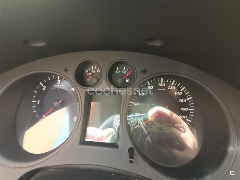 Usado Seat Ibiza Sport 100 CV (73 kW) 2005 Rojo Utilitario