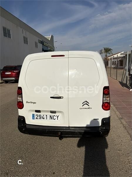 Usado Citroën Berlingo XTR 100 CV (73 kW) 2016 Blanco Monovolumen