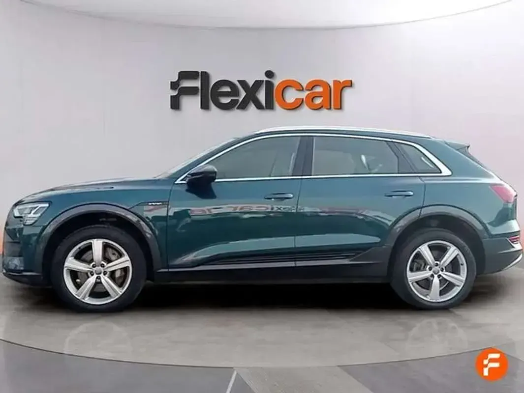 Usado Audi e-tron Advanced 230 kW (313 CV) 2020 Azul SUV