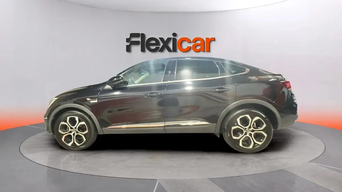 Usado Renault Arkana Intens 145 CV (106 kW) 2022 Negro SUV