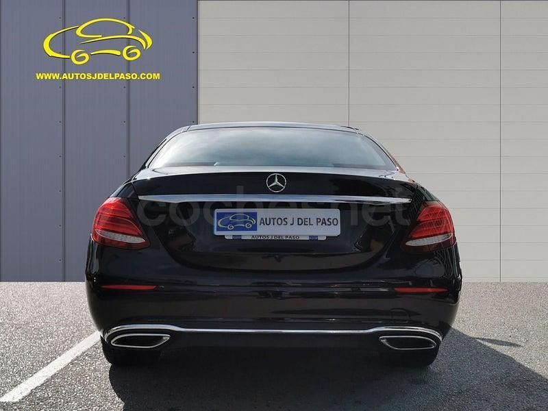 Usado Mercedes E220 194 CV (142 kW) 2018 Negro Berlina