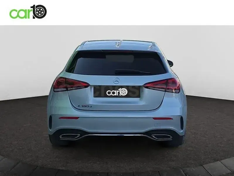 Usado Mercedes A180 116 CV (85 kW) 2019 Gris / plata Berlina