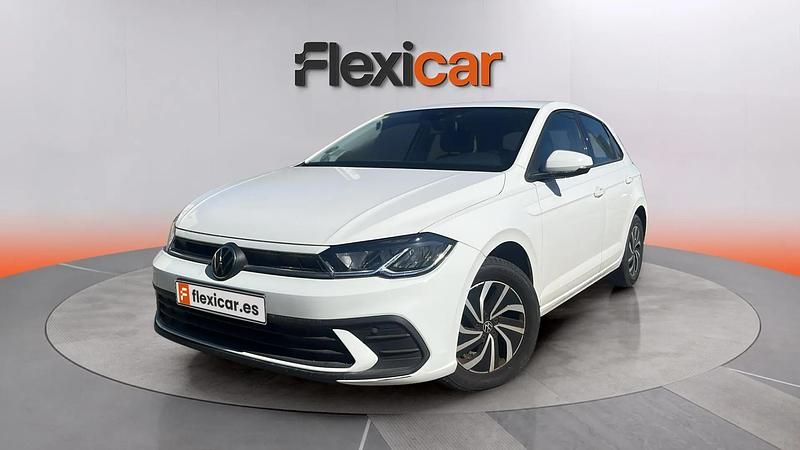 Używany VW Polo Life 95 KM (69 kW) 2021 Biały Hatchback