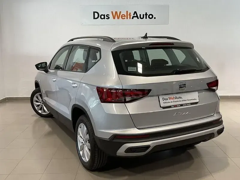 Usado Seat Ateca Style 150 CV (110 kW) 2025 Gris / plata SUV
