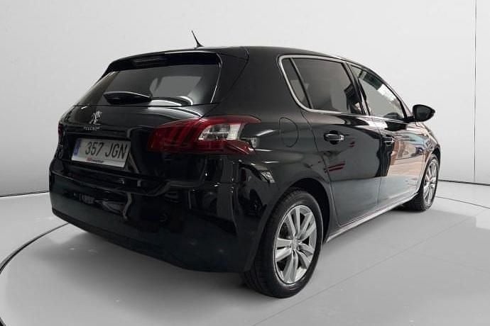 Usado Peugeot 308 Style 131 CV (96 kW) 2015