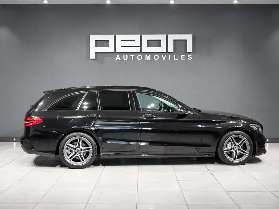 Usado Mercedes C220 194 CV (142 kW) 2018 Negro Familiar