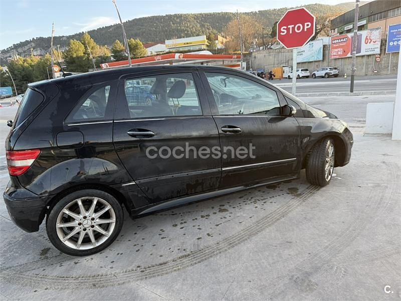 Usado Mercedes B200 140 CV (102 kW) 2006 Negro Monovolumen