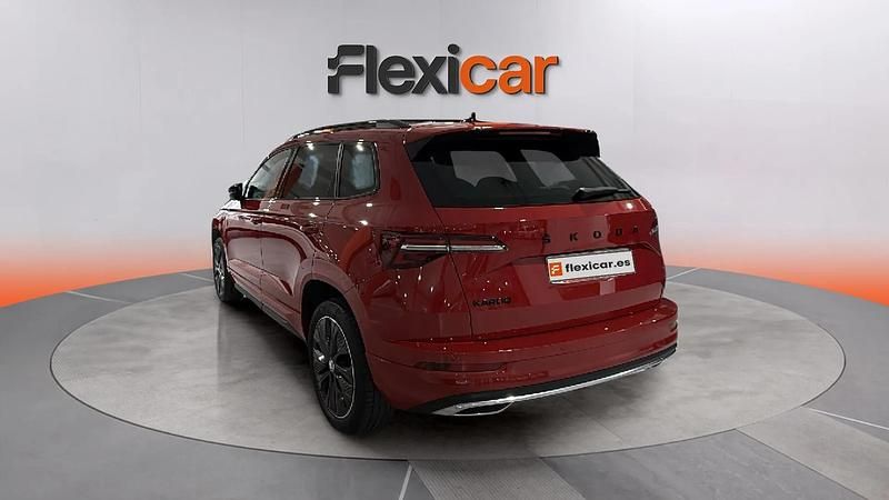 Usado Skoda Karoq SportLine 150 CV (110 kW) 2023 Rojo SUV