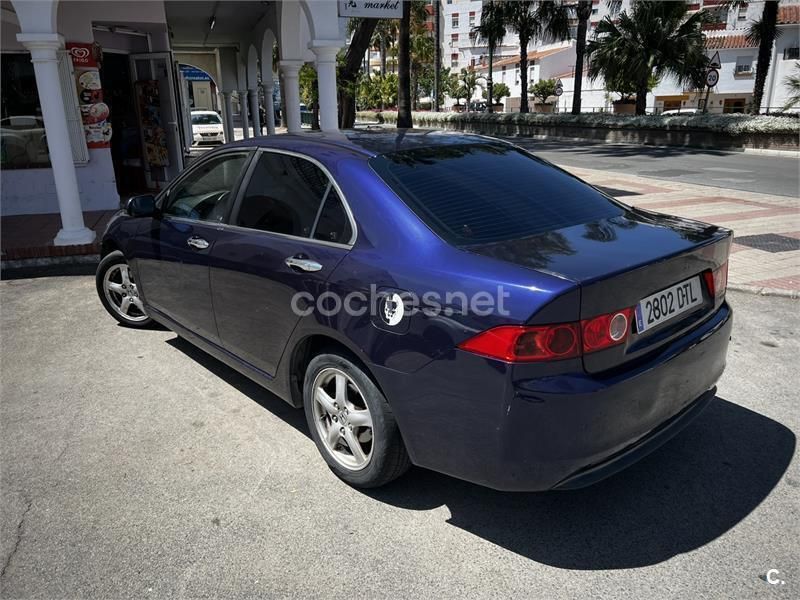 Usado Honda Accord Executive 140 CV (102 kW) 2005 Azul Berlina