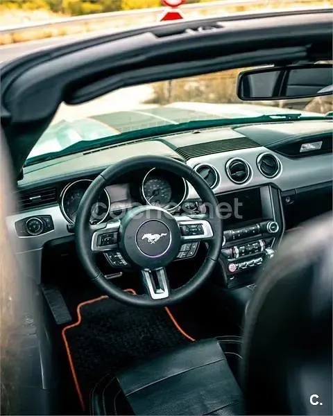 Usado Ford Mustang Convertible 314 CV (230 kW) 2016 Gris / plata Descapotable