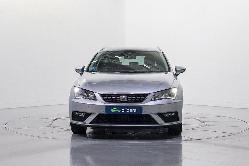 Usado Seat Leon XCELLENCE 130 CV (95 kW) 2020 Gris / plata Familiar