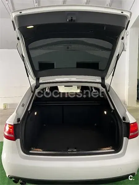 Usado Audi A4 143 CV (105 kW) 2011 Blanco Familiar