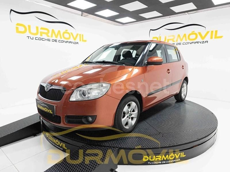 Naranja Usado 2009 Skoda Fabia Berlina | 2999 € (Precio justo) - Imagen 1/4