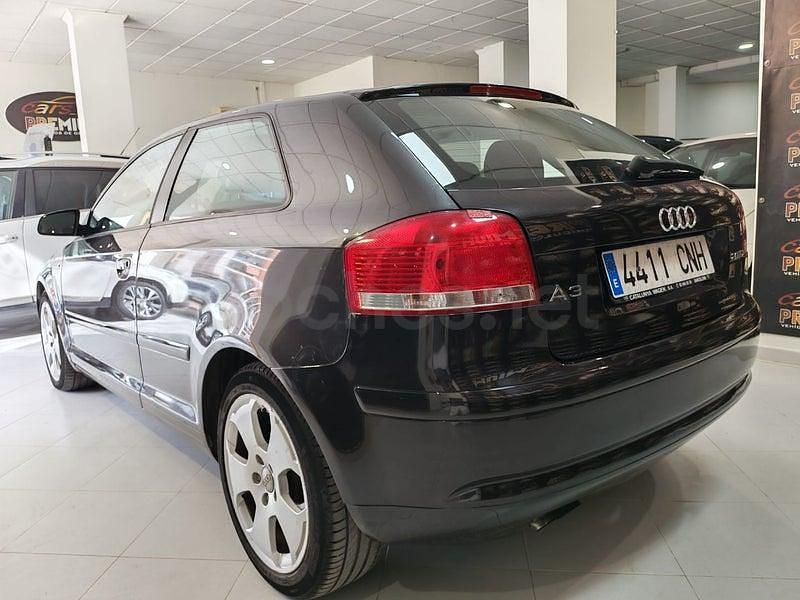 Usado Audi A3 Ambition 140 CV (102 kW) 2003 Negro Utilitario