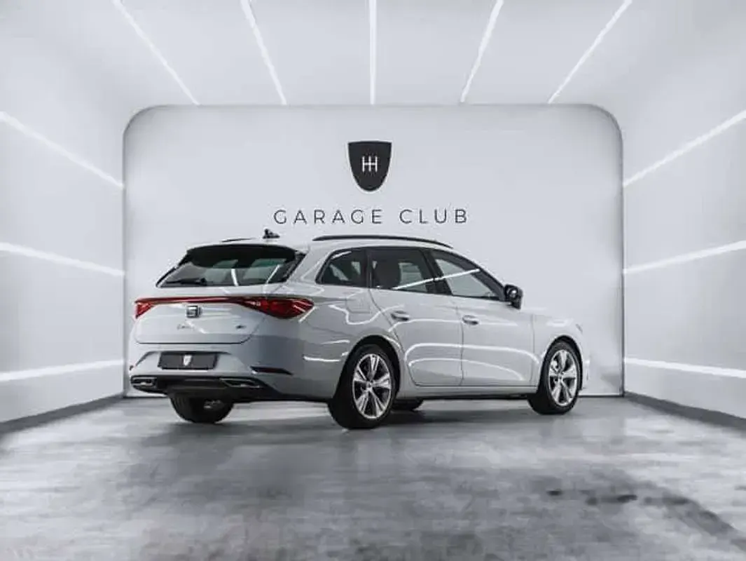 Usado Seat Leon FR 150 CV (110 kW) 2021 Blanco Utilitario