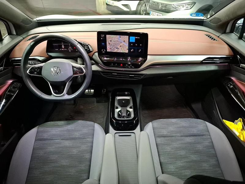 Usado VW ID.5 Pro 127 kW (174 CV) 2024 Blanco glaciar metalizado techo negro SUV