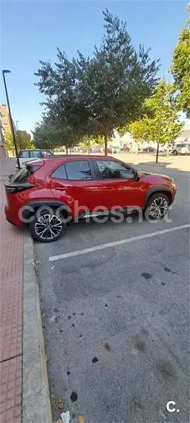 Usado Toyota Yaris Cross Style 130 CV (95 kW) 2025 Rojo SUV