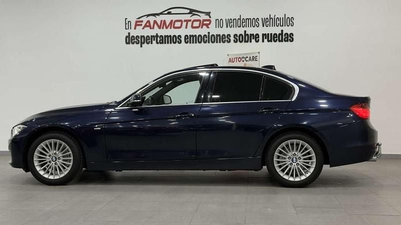 Usado BMW 318 Luxury Line 150 CV (110 kW) 2015 Azul Berlina
