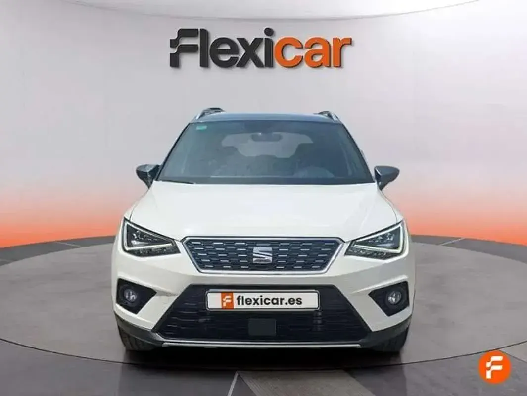 Usado Seat Arona Ecomotive 116 CV (85 kW) 2018 Blanco SUV