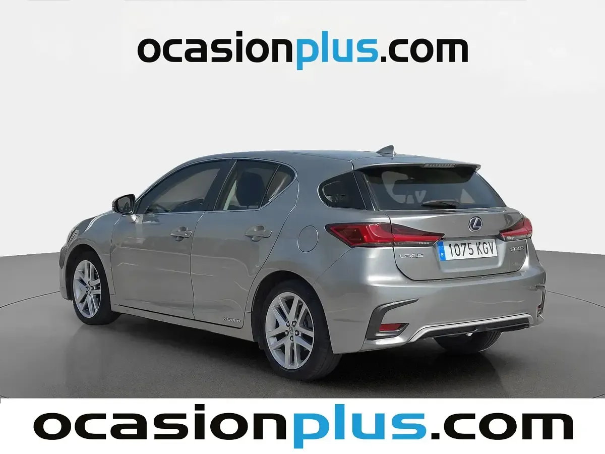 Usado Lexus CT200h Executive Line 136 CV (100 kW) 2018 Gris