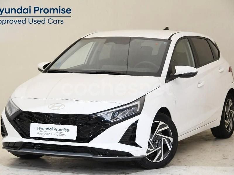 Blanco Usado 2024 Hyundai i20 Berlina | 20.500 € (Precio justo) - Imagen 1/4