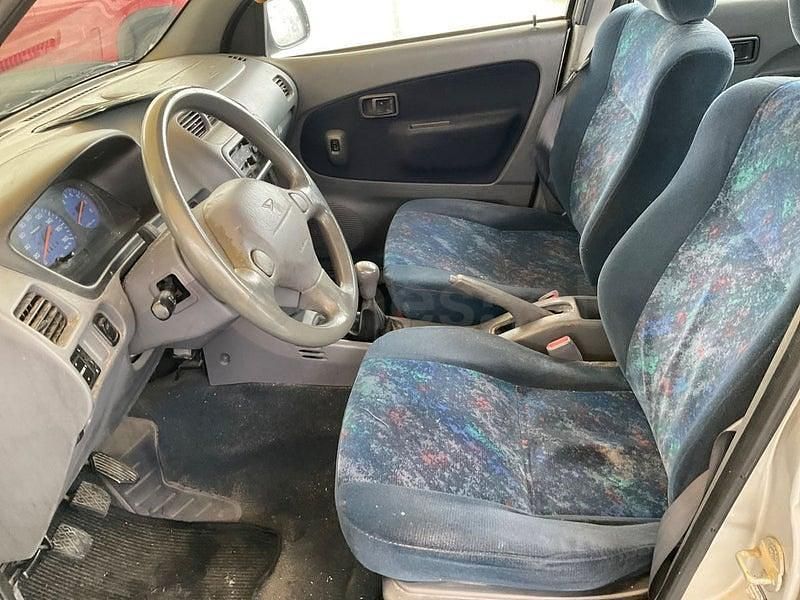 Usado Daihatsu Terios 83 CV (61 kW) 2000 Gris / plata SUV