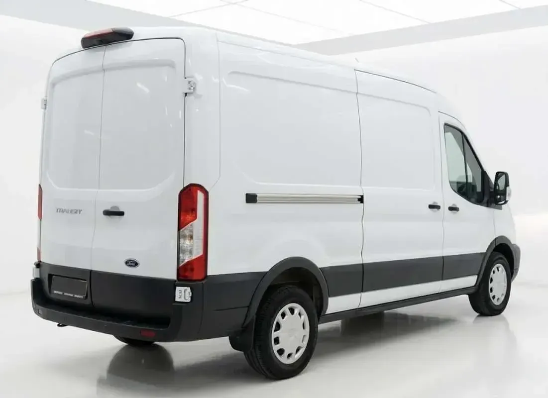 Usado Ford Transit Trend 131 CV (96 kW) 2020 Blanco Van