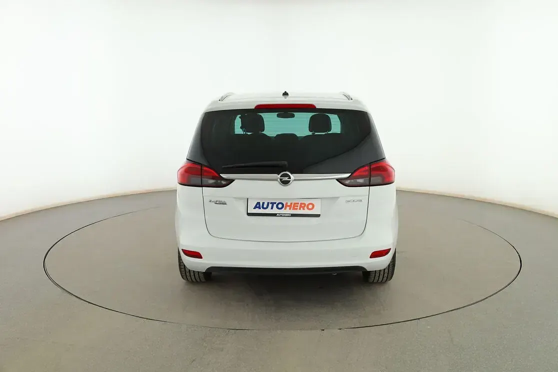 Usado Opel Zafira Tourer Selective 136 HP (100 kW) 2016 Branco Monovolume
