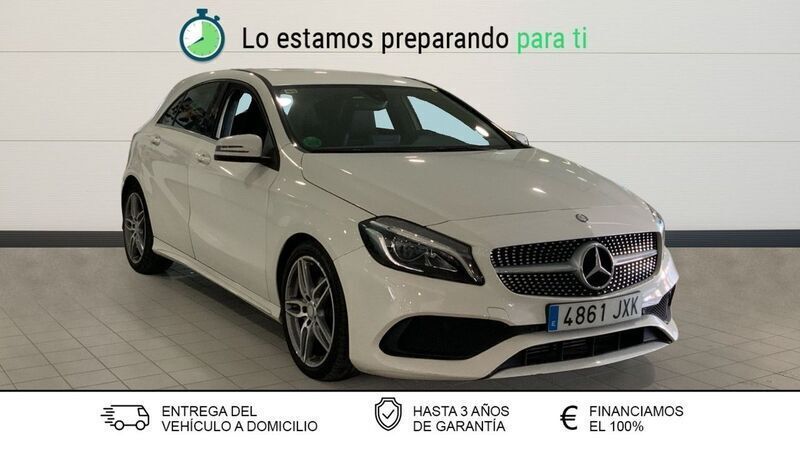 Blanco Usado 2017 Mercedes A200 AMG line Utilitario | 22.000 € (Caro) - Imagen 1/4