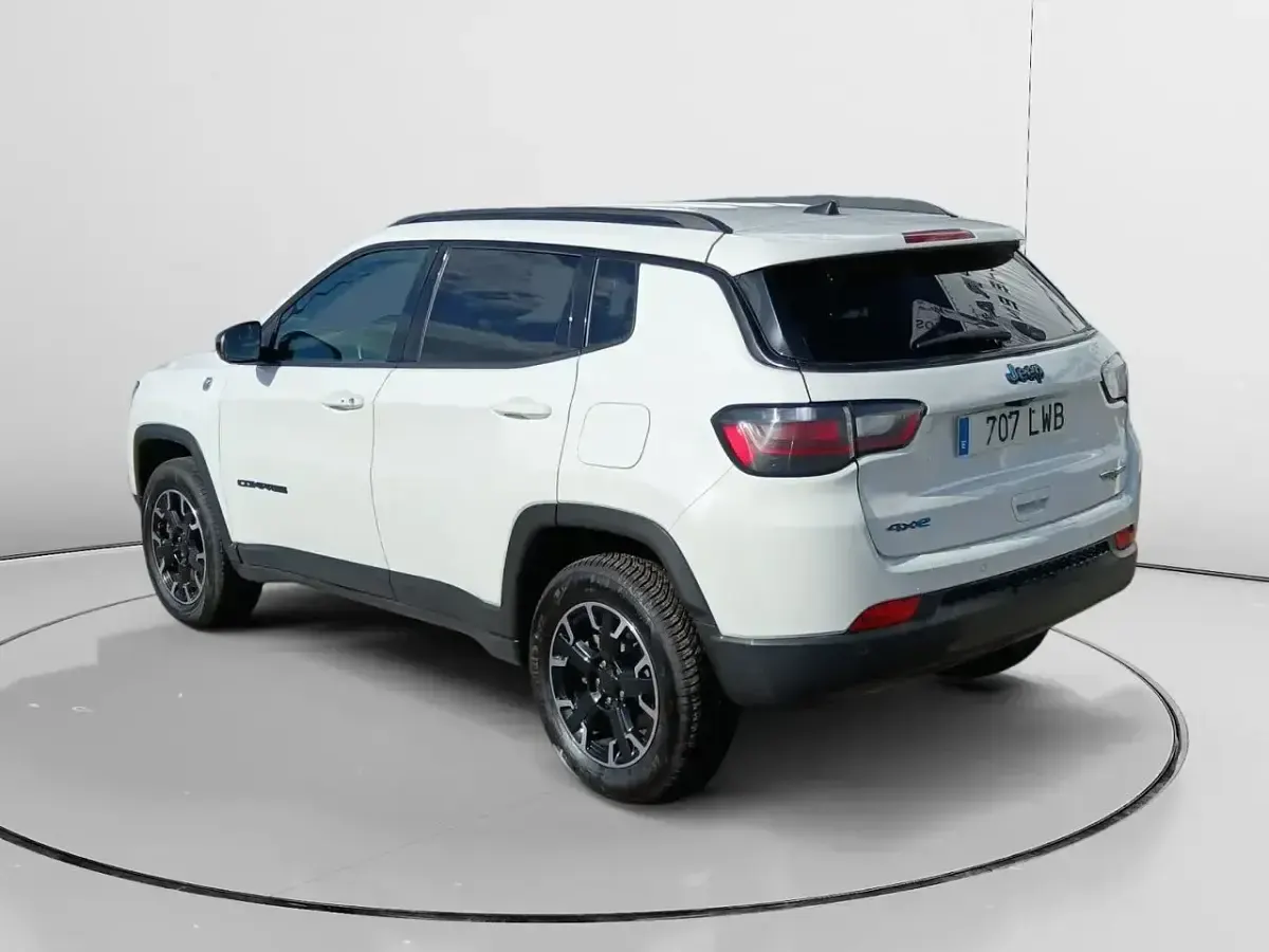 Käytetty Jeep Compass Trailhawk 240 HP (176 kW) 2022 Valkoinen Katumaasturi