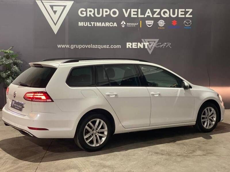 Blanco Usado 2019 VW Golf VII Advance Familiar | 17.490 € (Caro) - Imagen 1/4