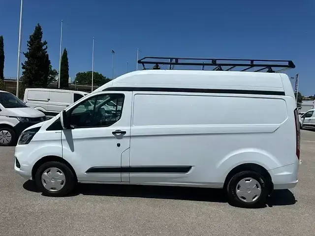 Usado Ford Transit Custom Trend 130 CV (95 kW) 2022 Blanco Berlina