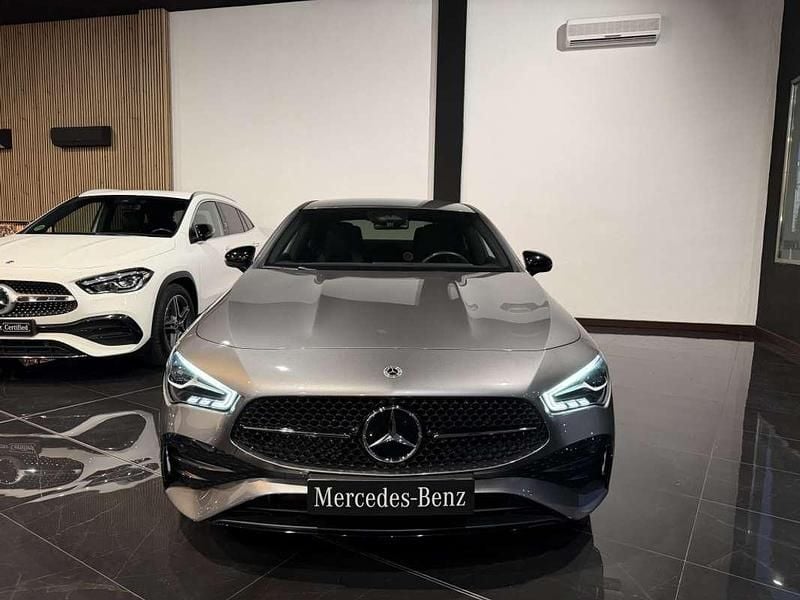 Usado Mercedes CLA220 190 CV (139 kW) 2025 Gris Berlina