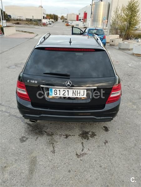 Usado Mercedes C180 Elegance 156 CV (114 kW) 2012 Negro Familiar