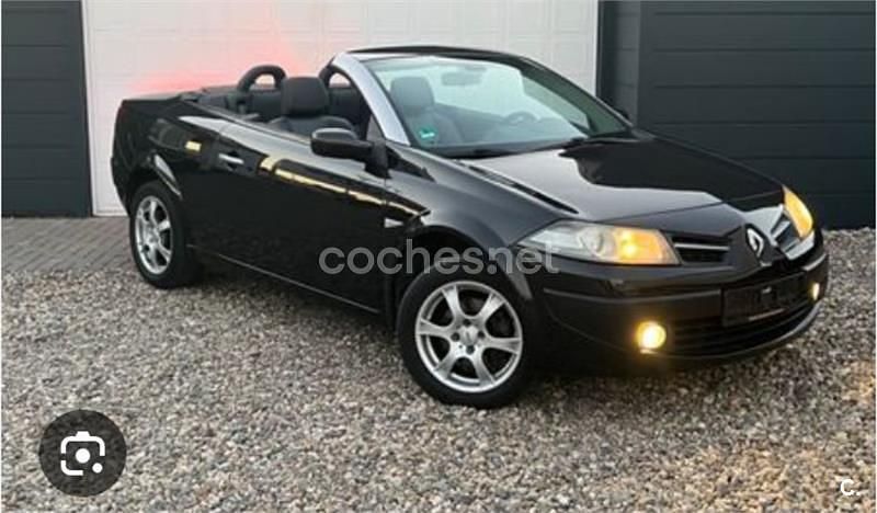 Usado Renault Mégane Cabriolet Dynamique 120 CV (88 kW) 2004 Negro Descapotable