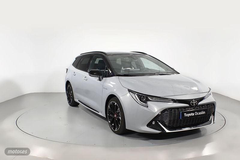 Gris Usado 2022 Toyota Corolla Sport Berlina | 26.100 € (Un poco caro) - Imagen 1/4