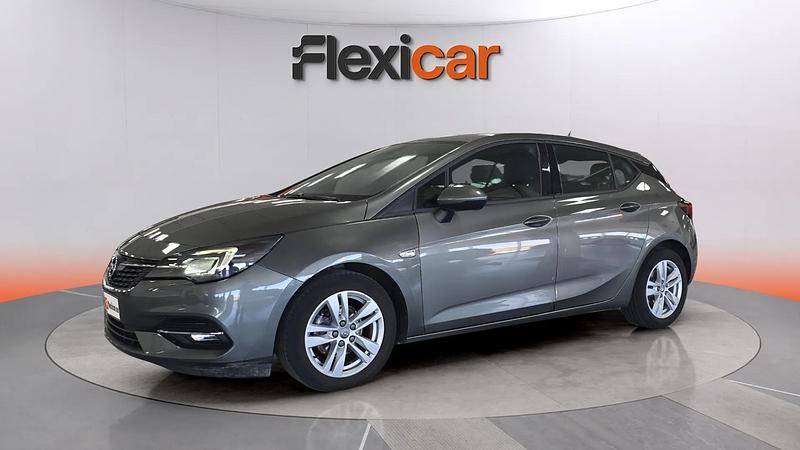 Usado Opel Astra Business Elegance 145 CV (106 kW) 2020 Gris Familiar