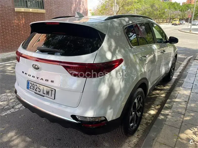 Usado Kia Sportage Plus 136 CV (100 kW) 2021 Blanco SUV