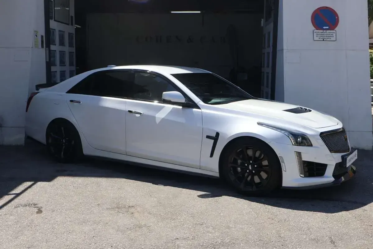 Usado Cadillac CTS 649 CV (477 kW) 2017 Blanco Berlina