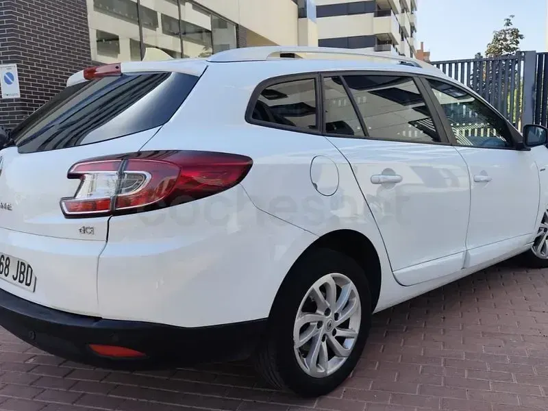 Usado Renault Mégane GrandTour Bose Edition 110 CV (80 kW) 2014 Blanco Familiar