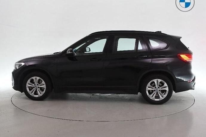 Usado BMW X1 Comfort Edition 220 CV (161 kW) 2021 Negro SUV
