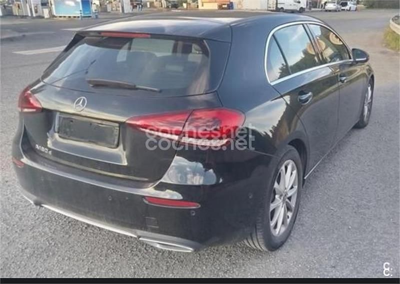 Negro Usado 2021 Mercedes A180 Berlina | 22.800 € (Buen precio) - Imagen 1/4