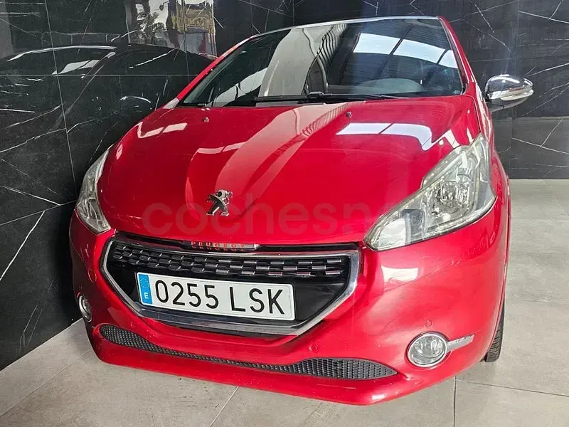 Usado Peugeot 208 GTi 200 CV (147 kW) 2013 Granate Utilitario