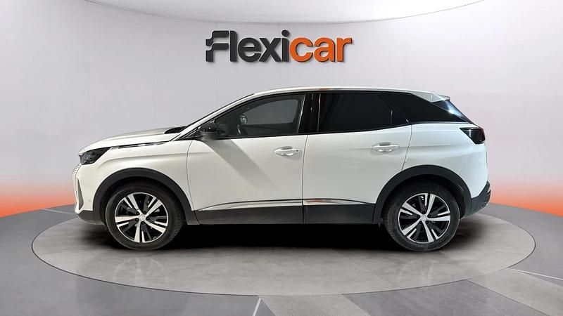 Usado Peugeot 3008 Allure 131 CV (96 kW) 2023 Blanco Monovolumen