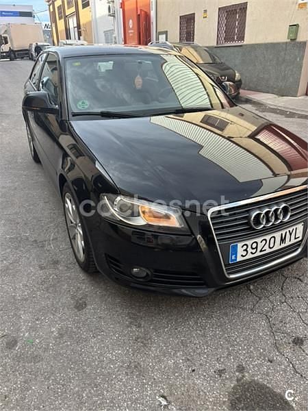 Usado Audi A3 Attraction 140 CV (102 kW) 2011 Negro Utilitario