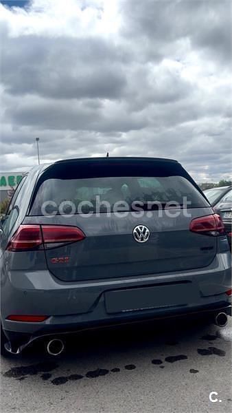 Usado VW Golf VIII GTI 290 CV (213 kW) 2020 Gris / plata Berlina