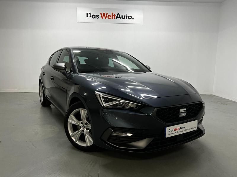 Usado Seat Leon FR 150 CV (110 kW) 2022 Gris